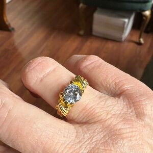 Elegant Gold and Silver Women's Ring